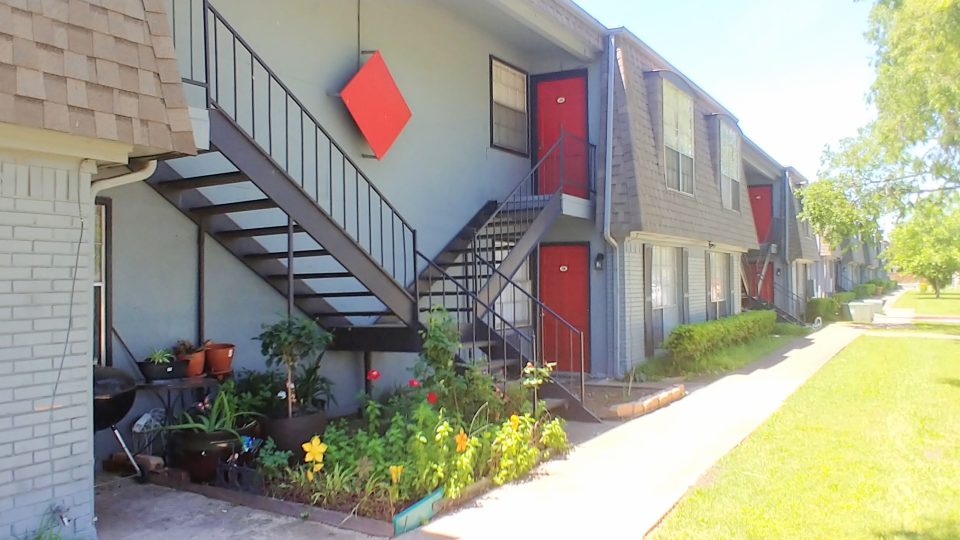 Apartments for Rent in Garland, TX Crossings`s Home page