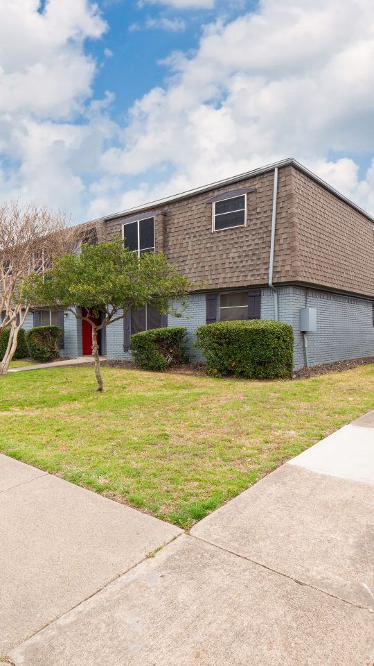 Apartments for Rent in Garland, TX Crossings`s Home page